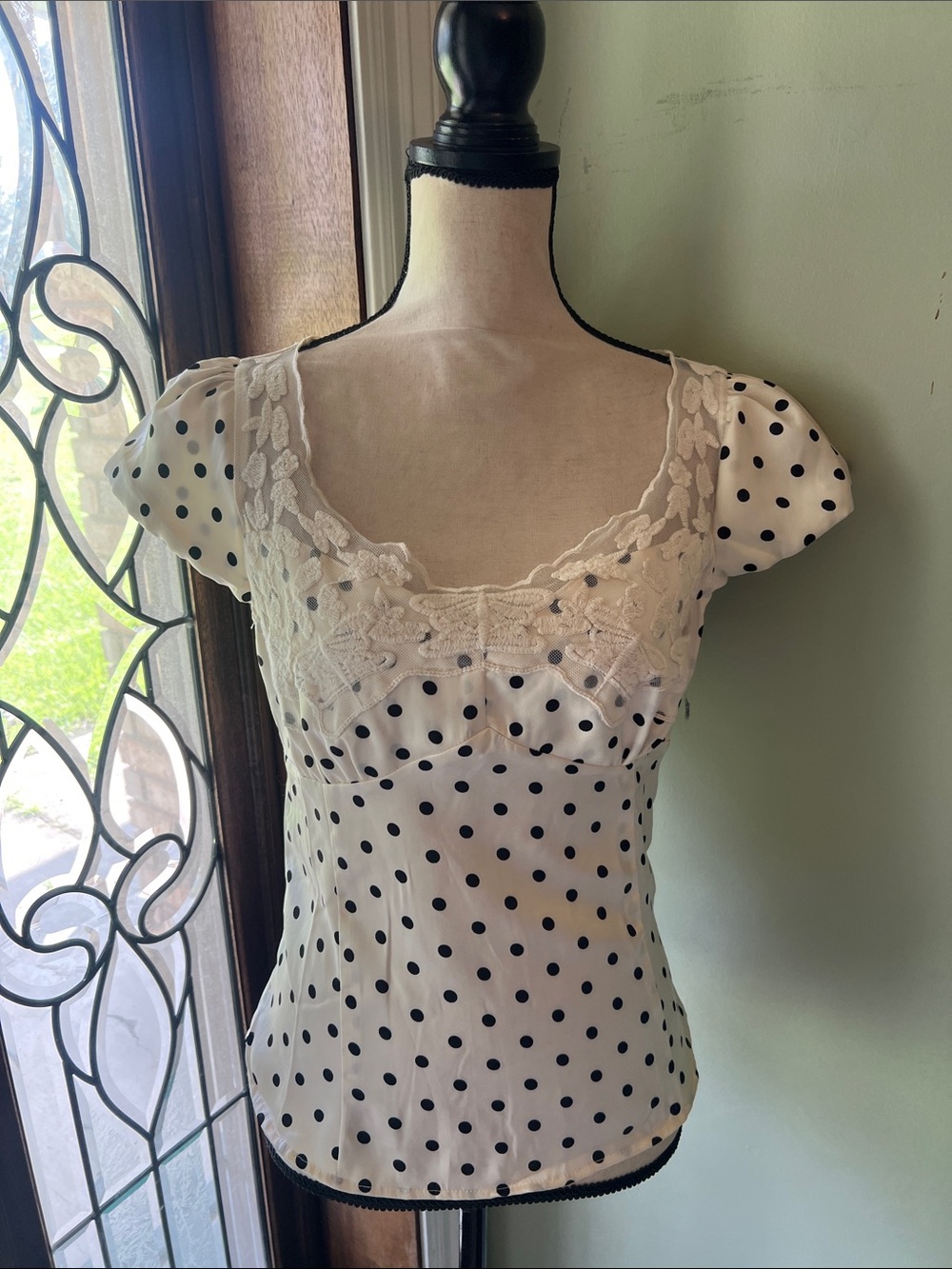 Cream Polka Dot Lace-Trim Puff Sleeve Blouse
